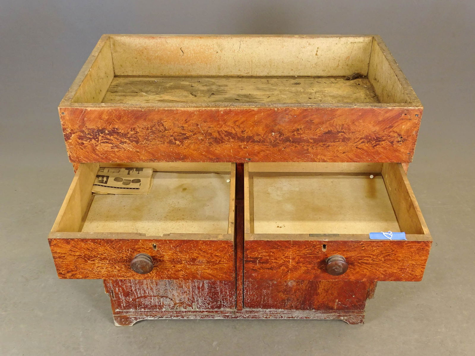 19th c. Two Drawer Drysink - 4
