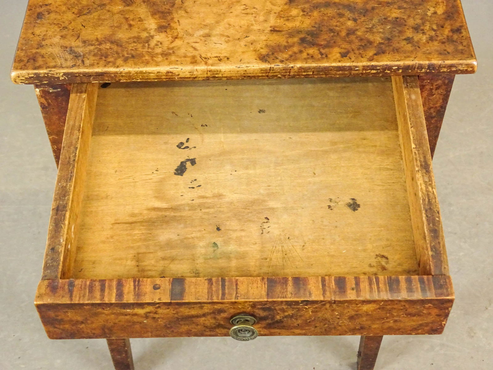 19th c. Hepplewhite Single Drawer Stand - 4