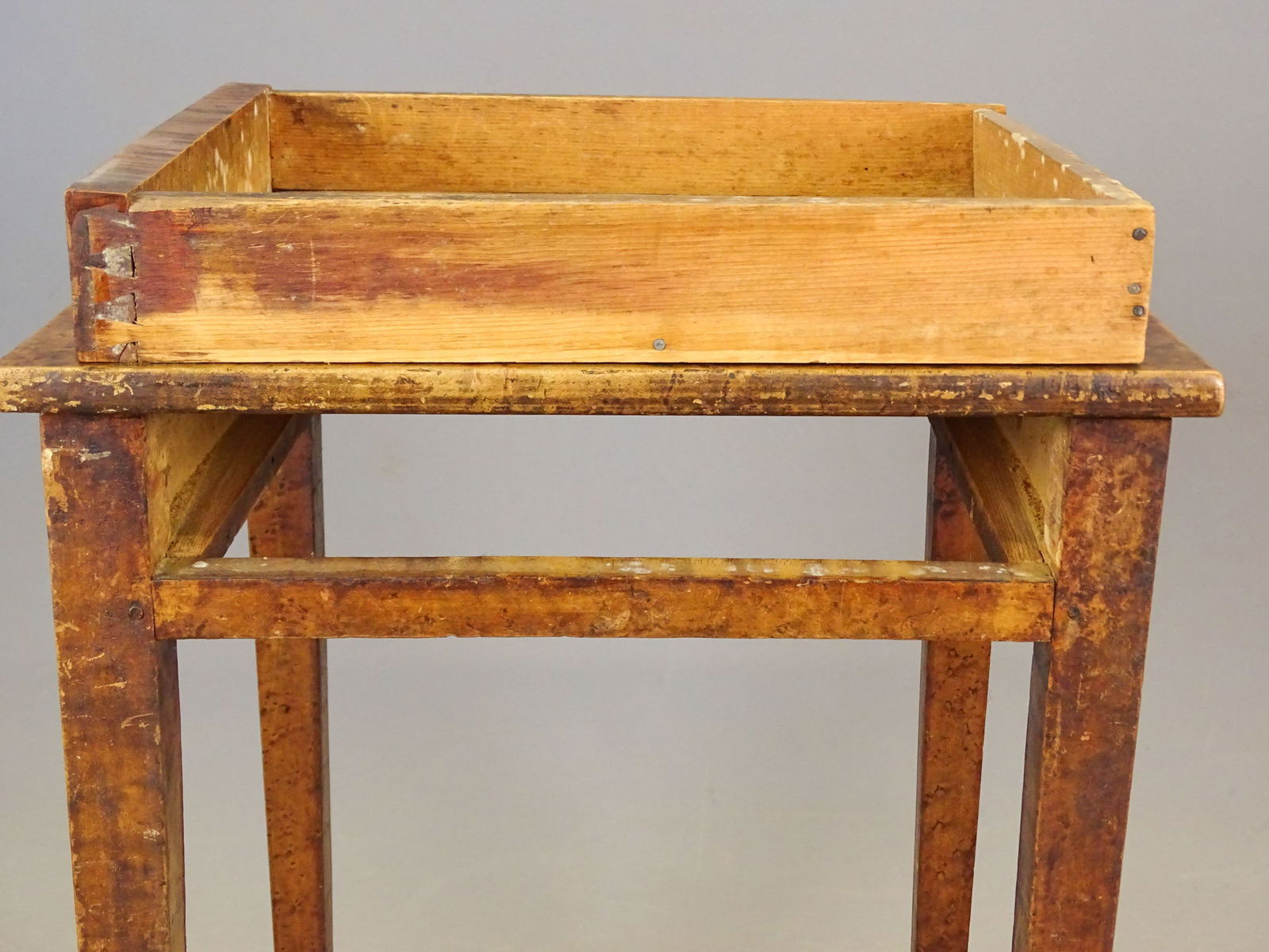 19th c. Hepplewhite Single Drawer Stand - 5