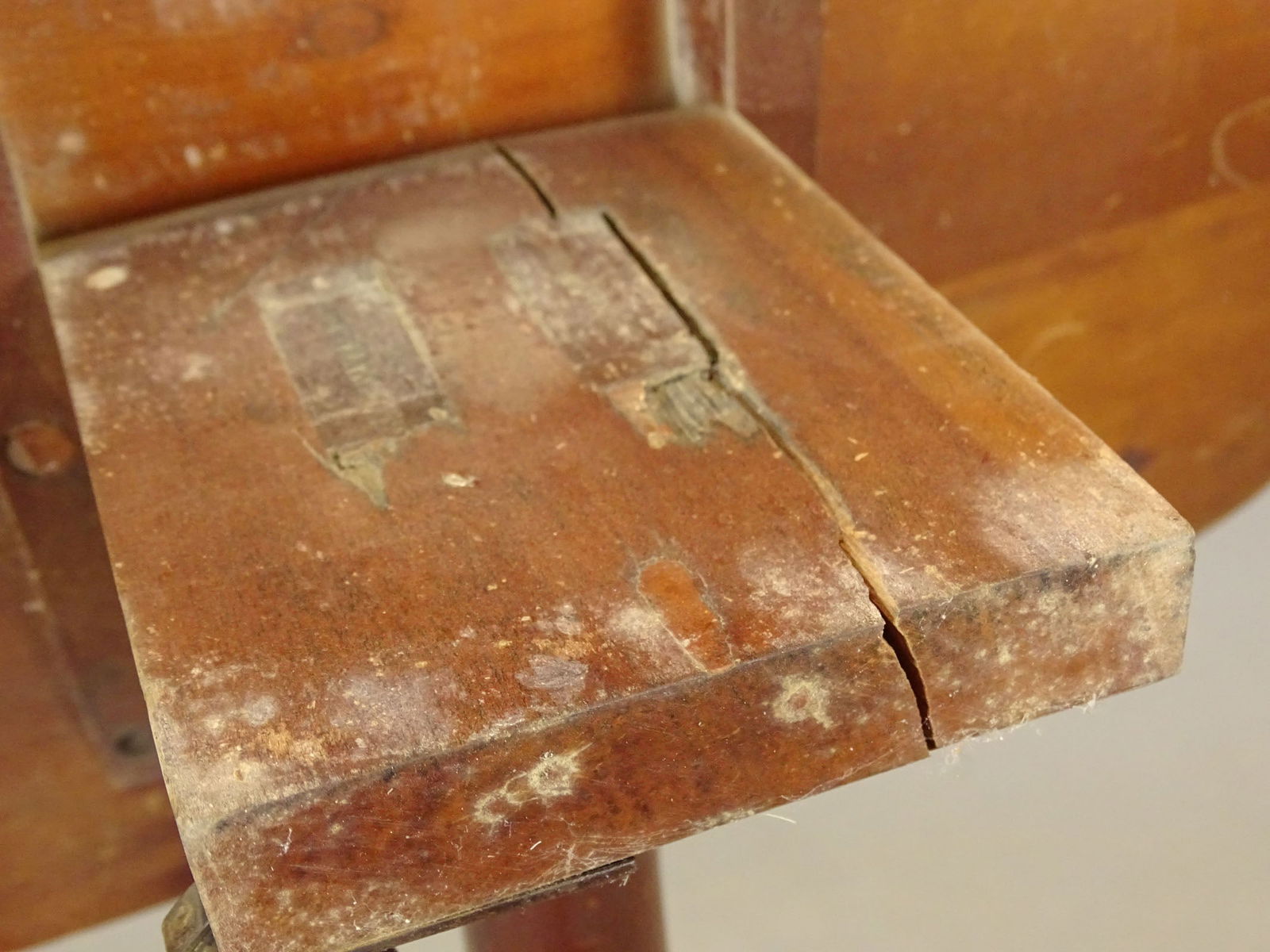 19th c. Tilt Top Candlestand - 5