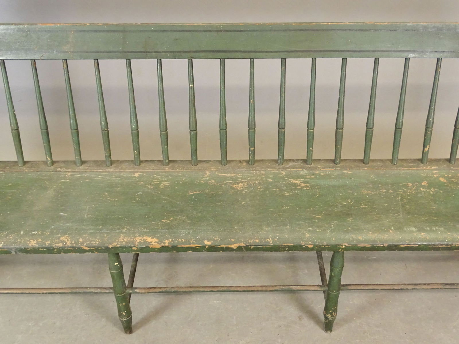 Signed 19th c. Windsor Bench - 4