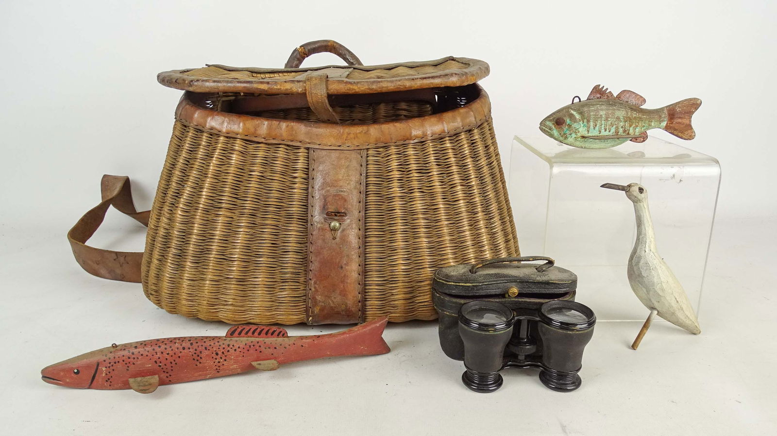Misc. Lot: Misc. Lot, (5 pieces): Fishing reel, (2) fish decoys (largest 10 3/4"L), shore bird carving, binoculars in case ("Lemaire Fab. Paris").
