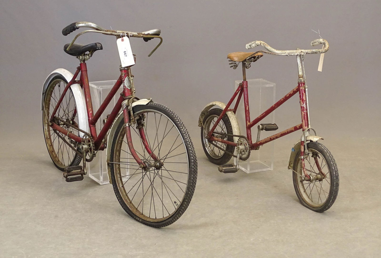 Lot of 2 Childrens Bicycles: 2 girls bicycles: BSA and SB