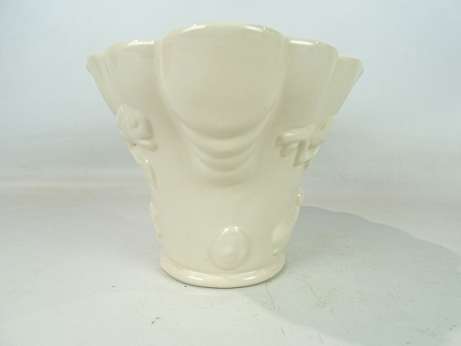 Chinese Ceramic Libation Cup - 4