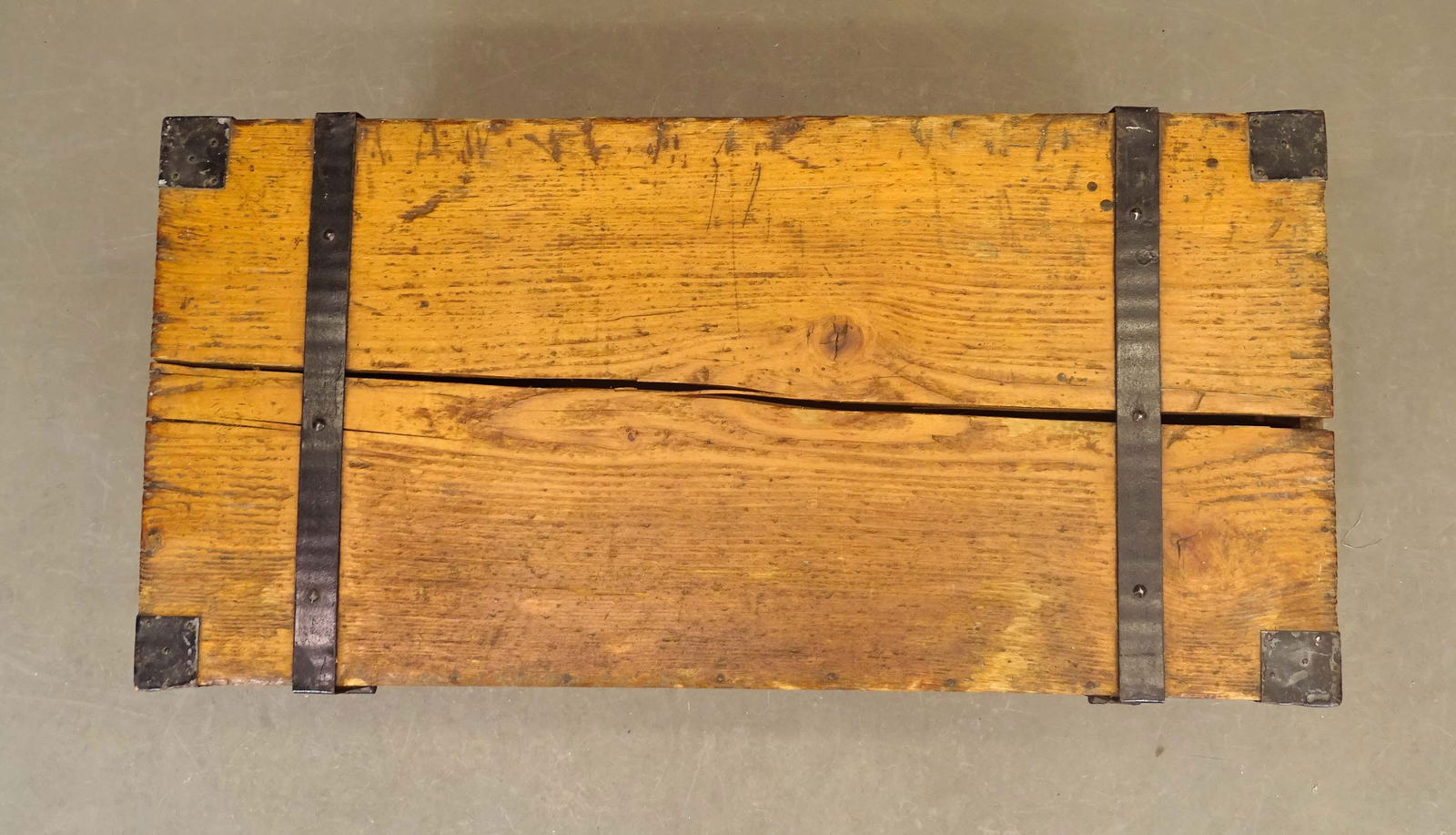 19th c. Continental Trunk - 3