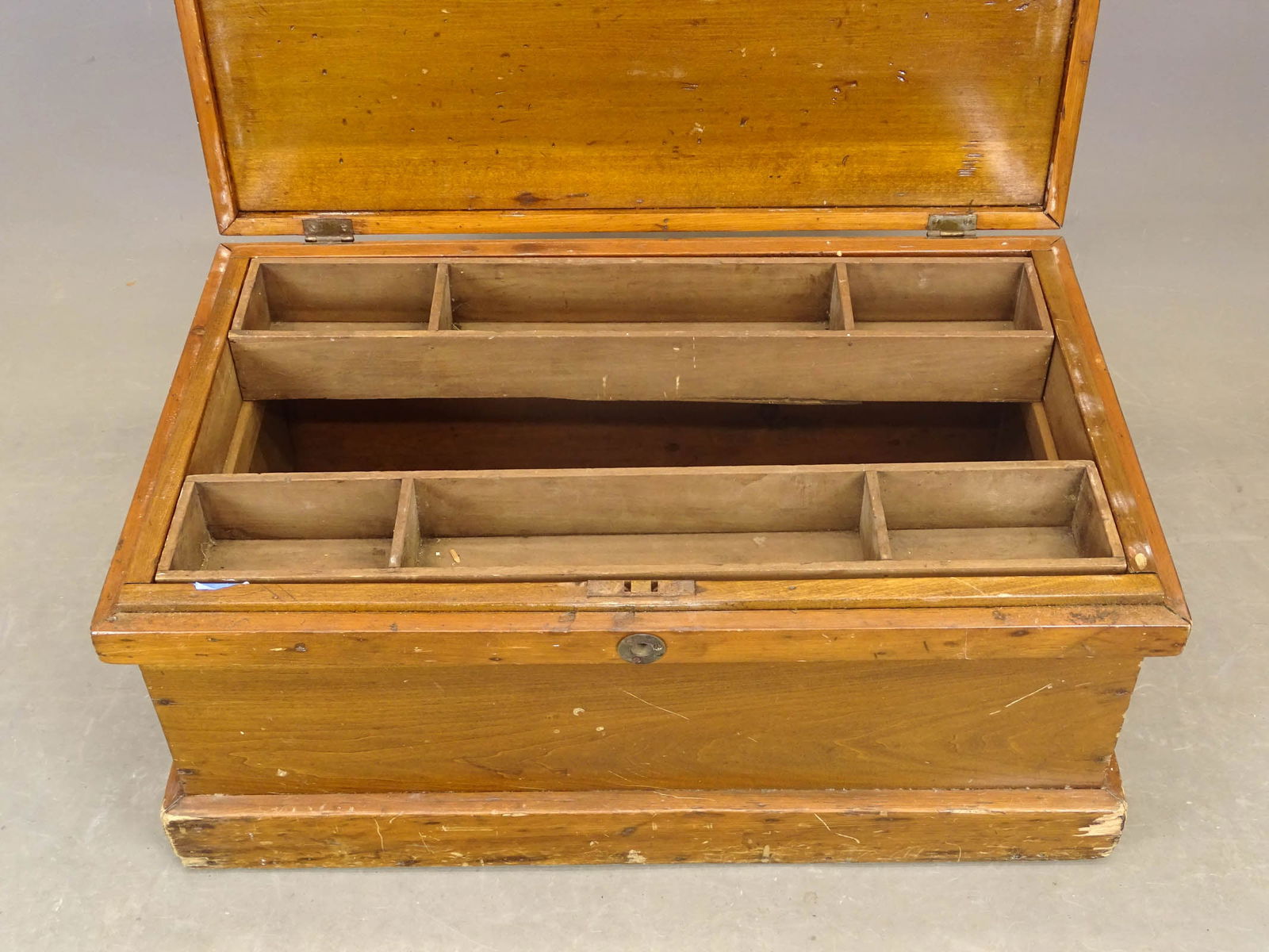 19th c. Tool Trunk - 3
