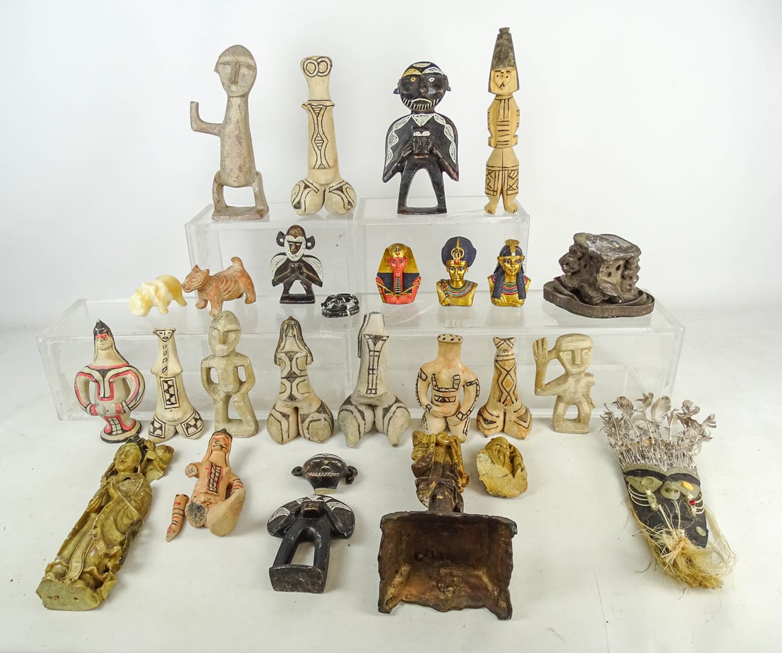 Misc. Lot: Lot including: Egyptian, Chinese, Mexico etc. tourists objects including: composition, stone, pottery, etc.. Tallest 11" Ht..