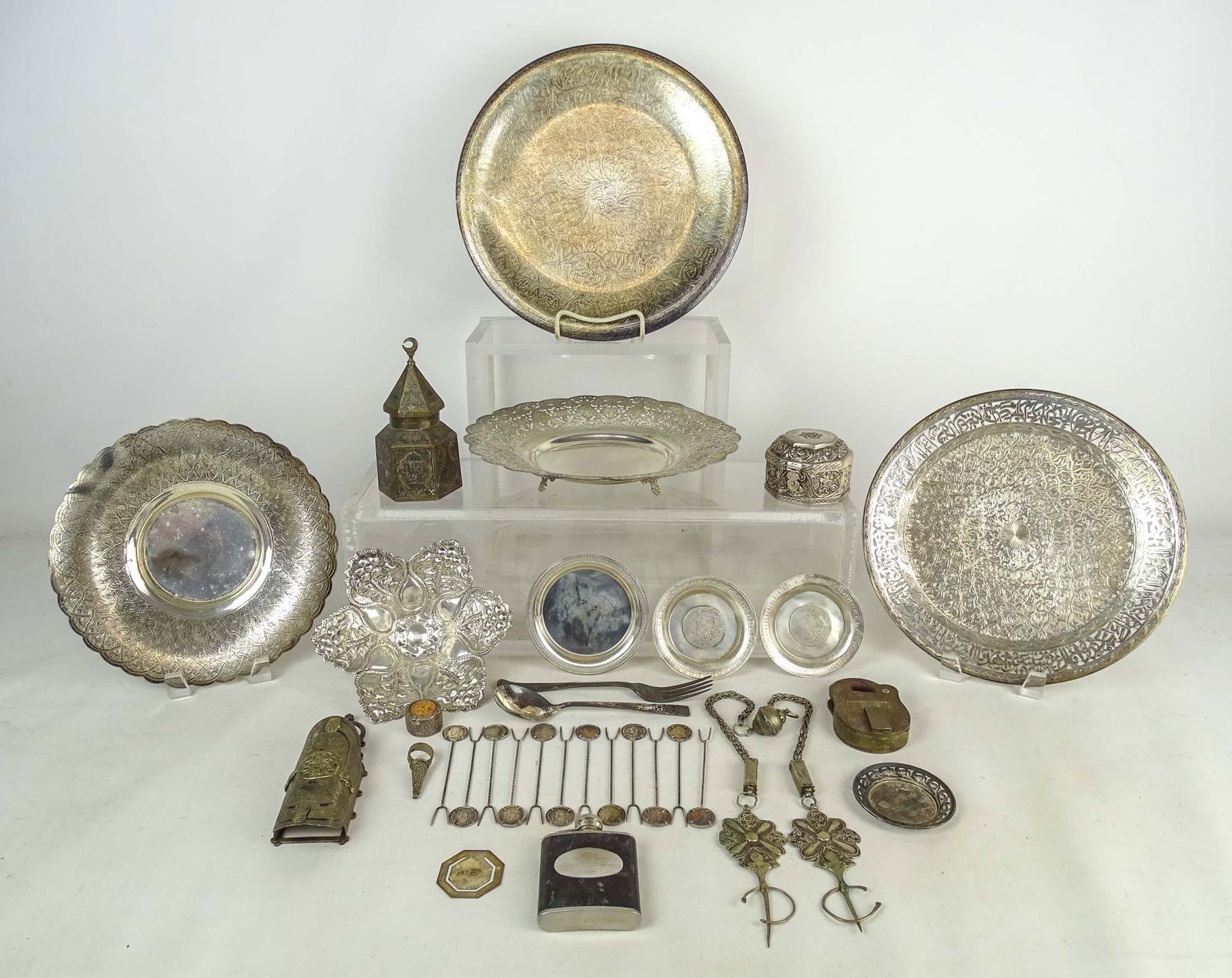 Lot of Assorted Metal Wares (1 of 10)