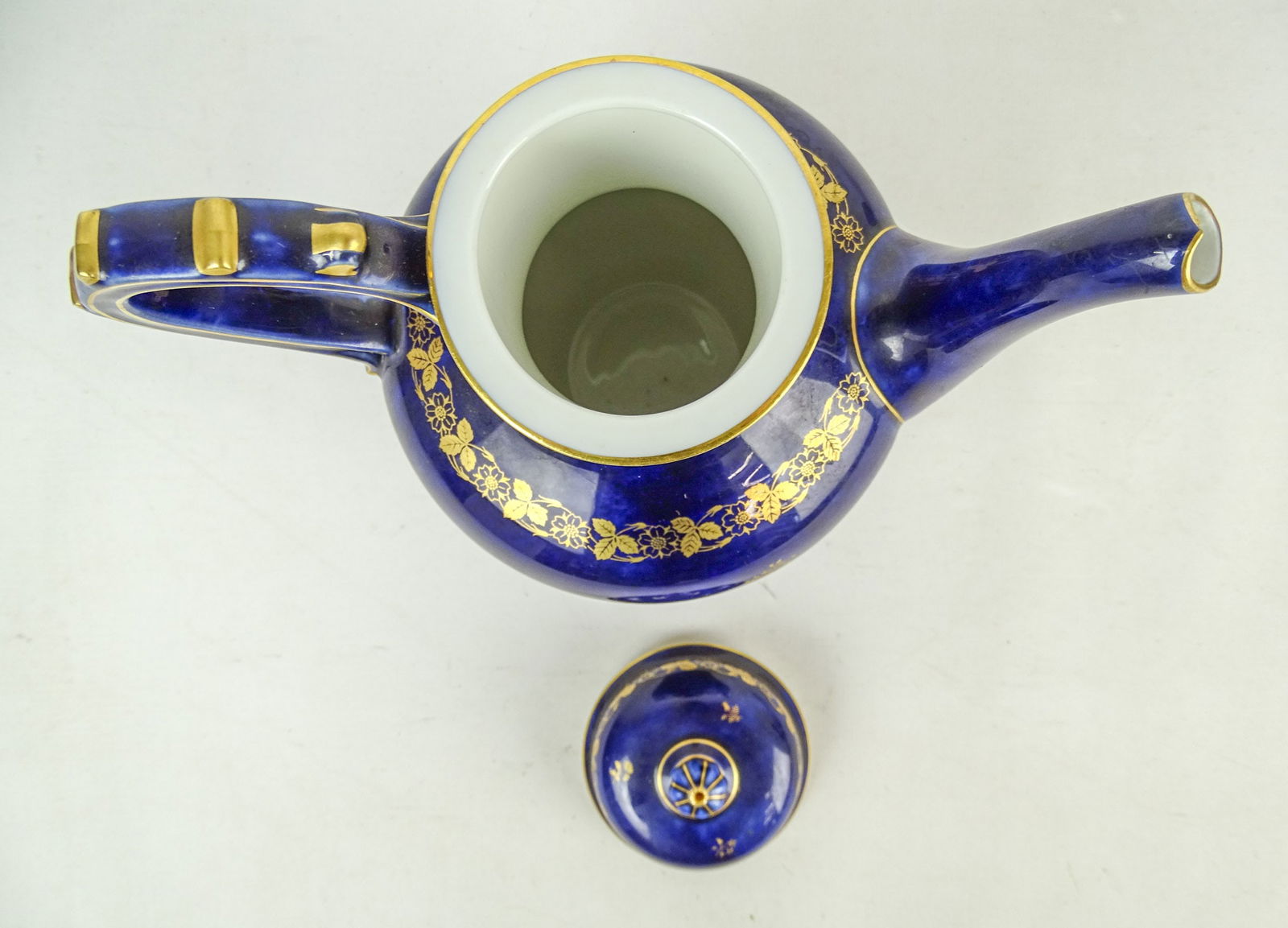 Sevres Tea Set - 16
