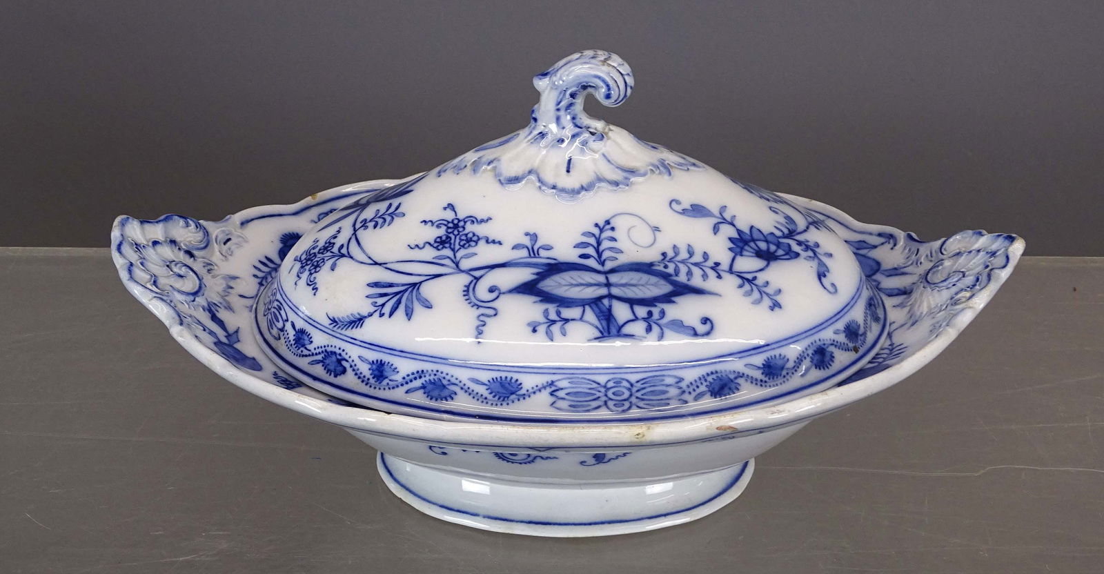 Porcelain and Misc. Lot - 16