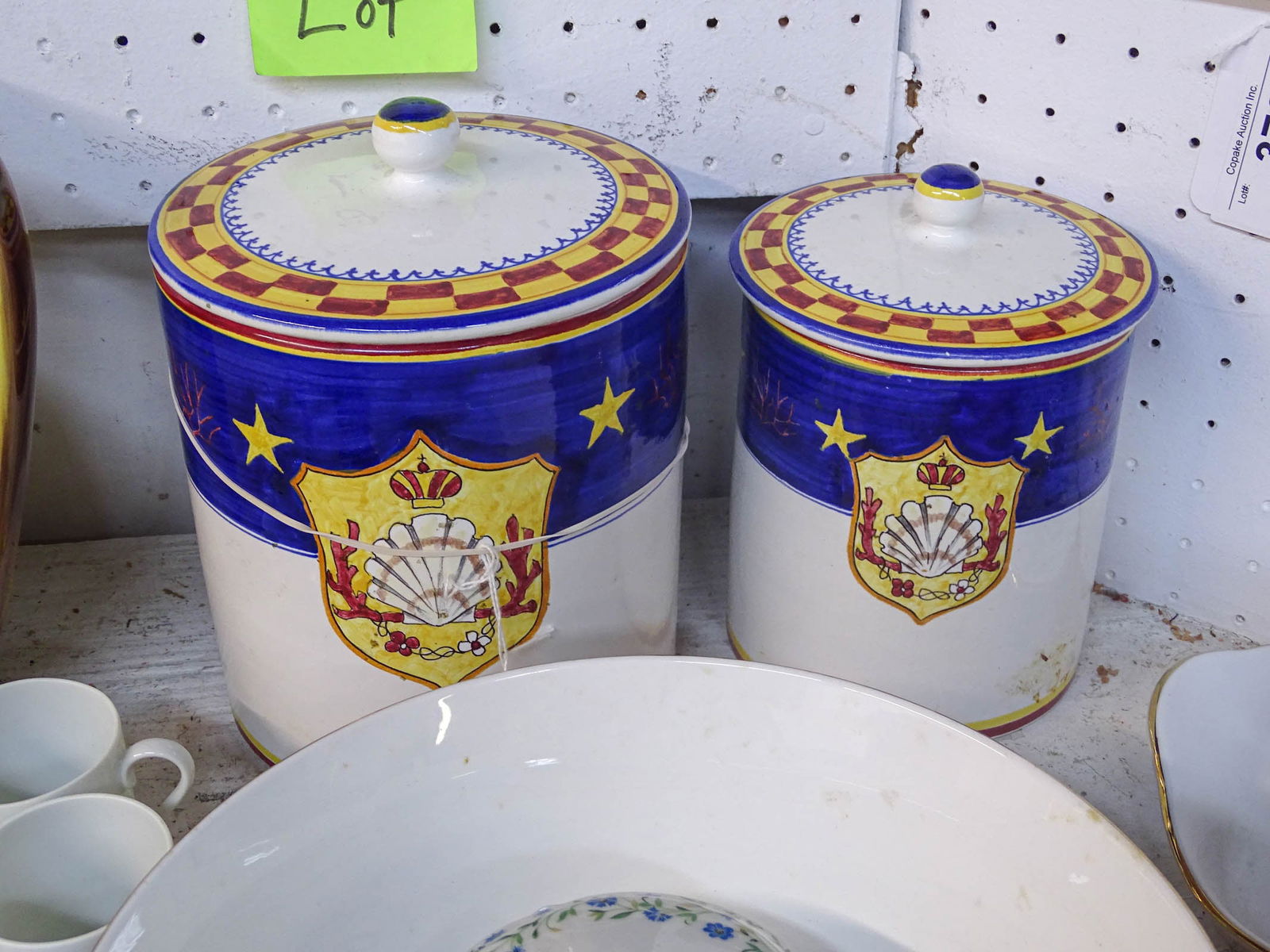 Large Porcelains Lot - 18