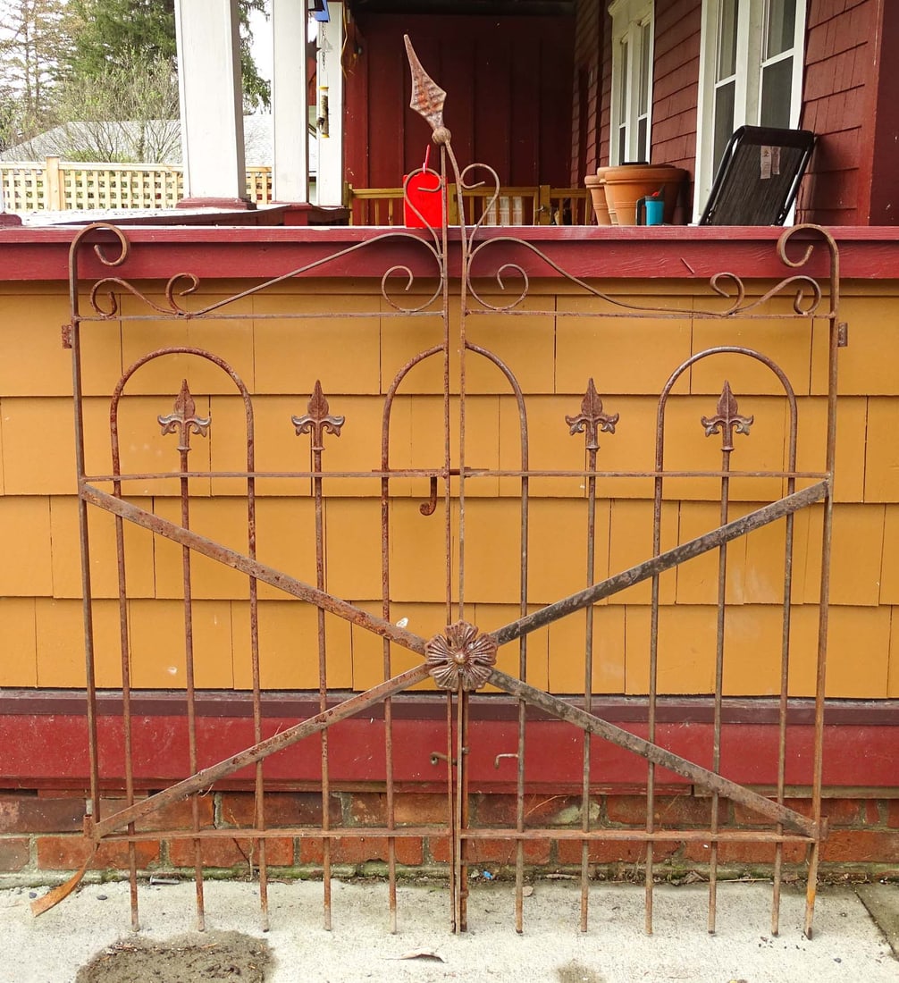 Pair Garden Gates (1 of 6)