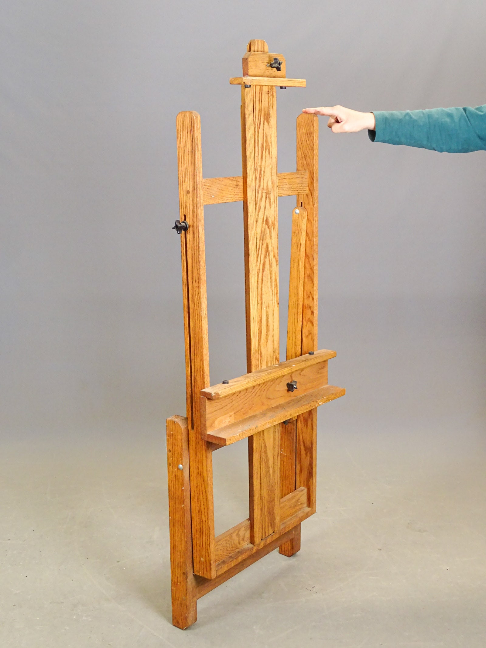 Easel - 5