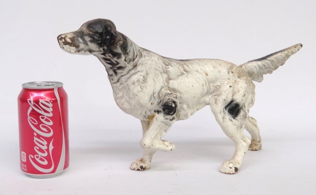 Doorstop: Hubley Liewellin English setter doorstop. 14" W, 8 3/4" length.