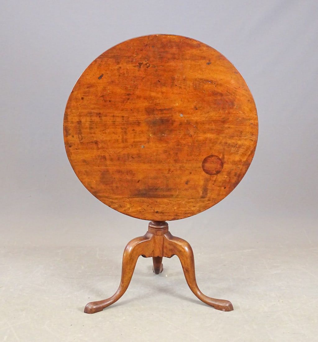 18th c. Tilt Top Stand: 18th c. Connecticut tilt top stand. School of Chapin. 32" D., 30" Ht.. Note carving on feet.
