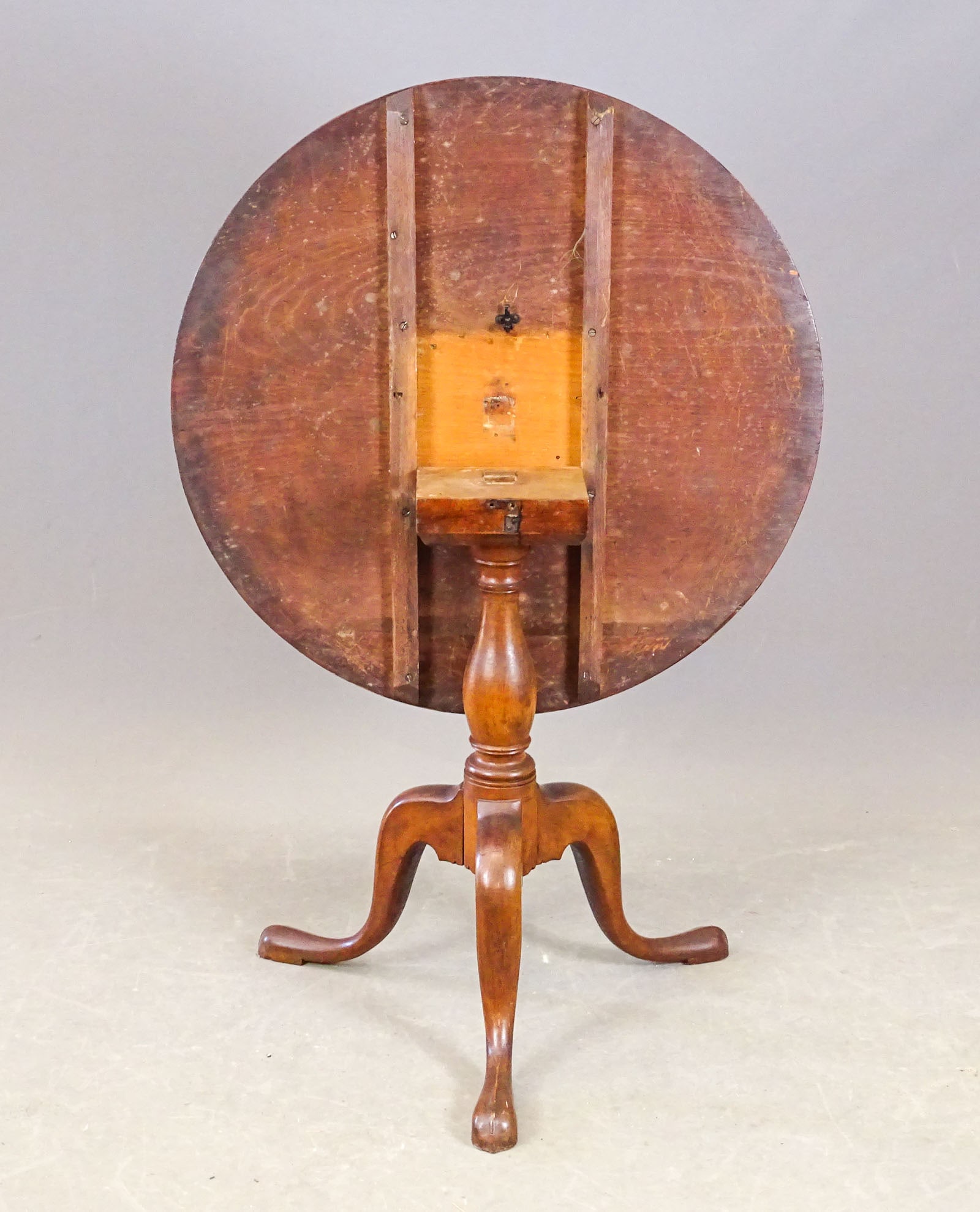 18th c. Tilt Top Stand - 5