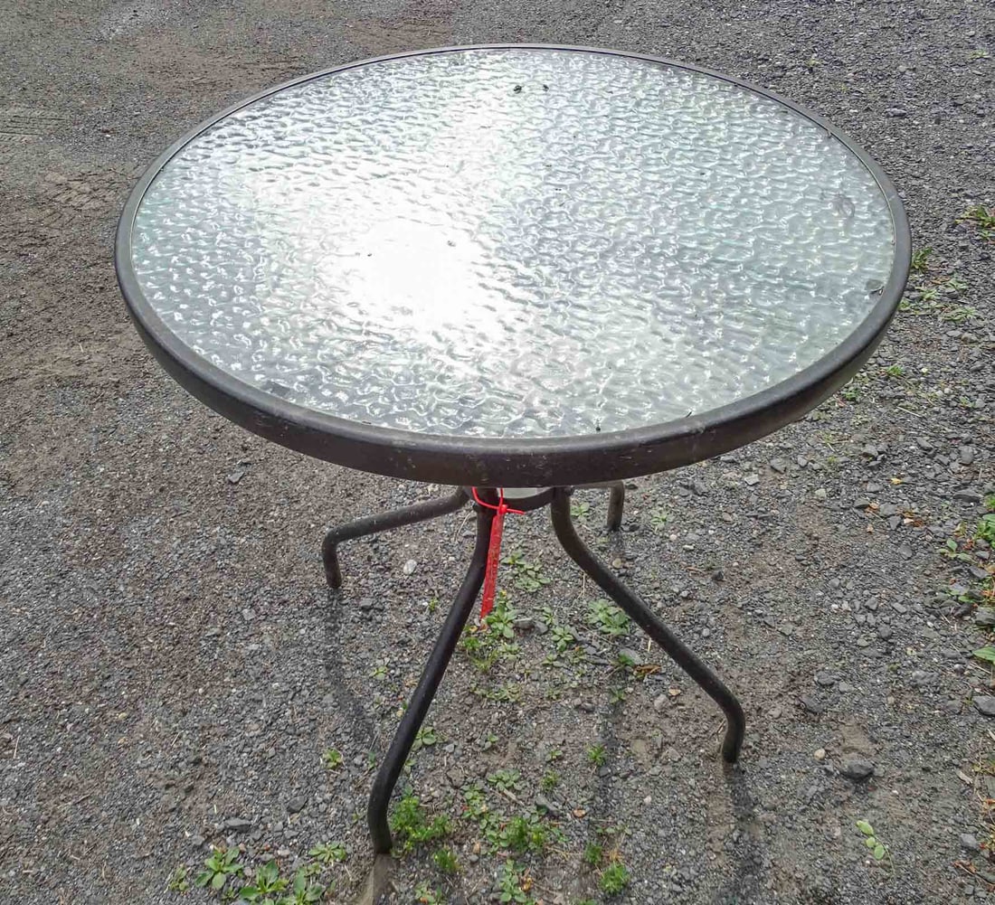 Patio Table (1 of 3)