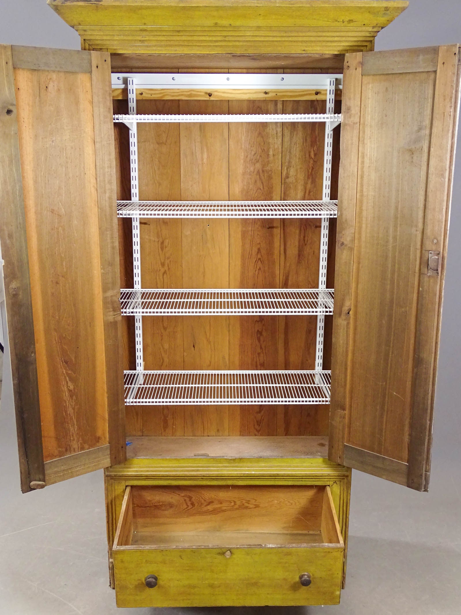 19th c. Wall Cupboard - 2