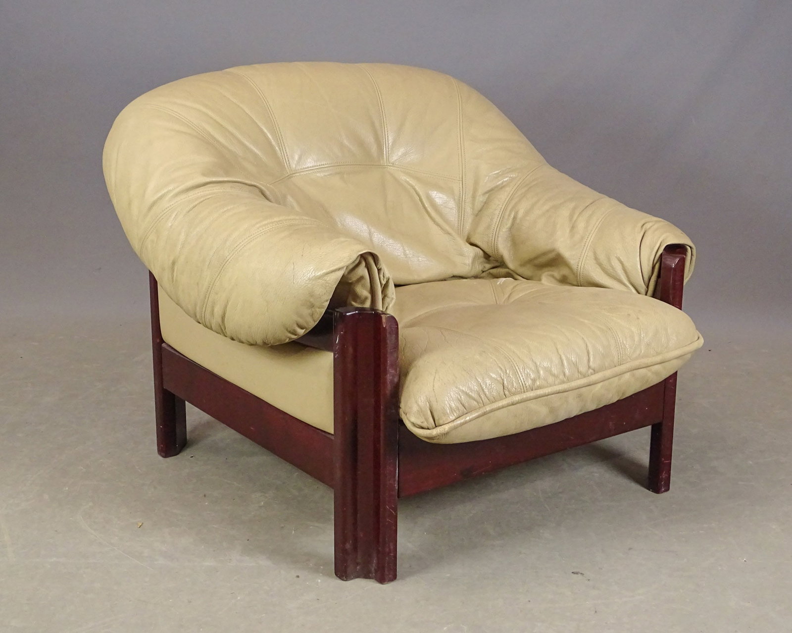 MCM Chair: MCM Inter Design chair. With fitted removable cushion. 36" x 31" x 33".