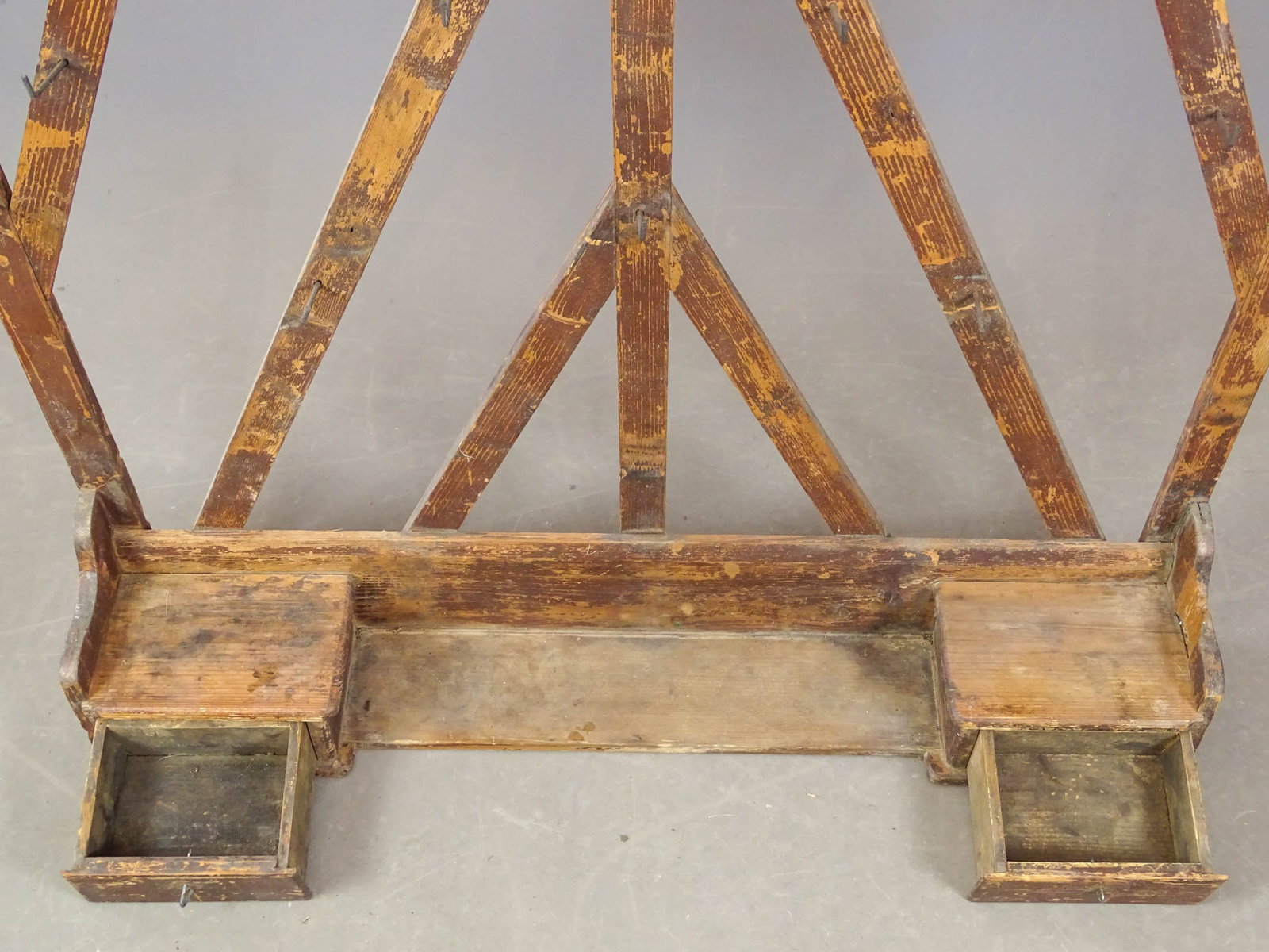 19th c. Wall Rack - 2