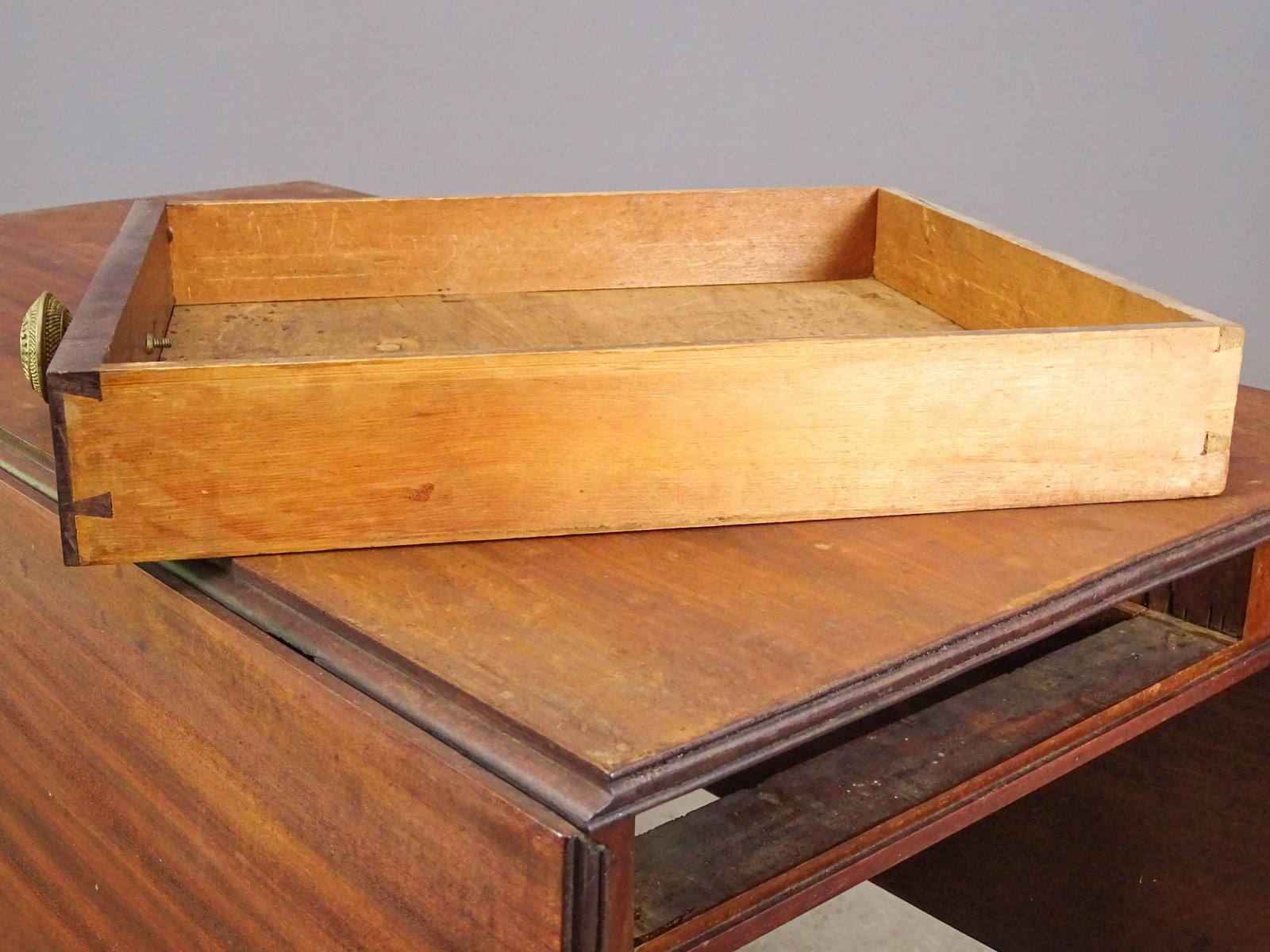 19th c. Boston Dropleaf Table - 3