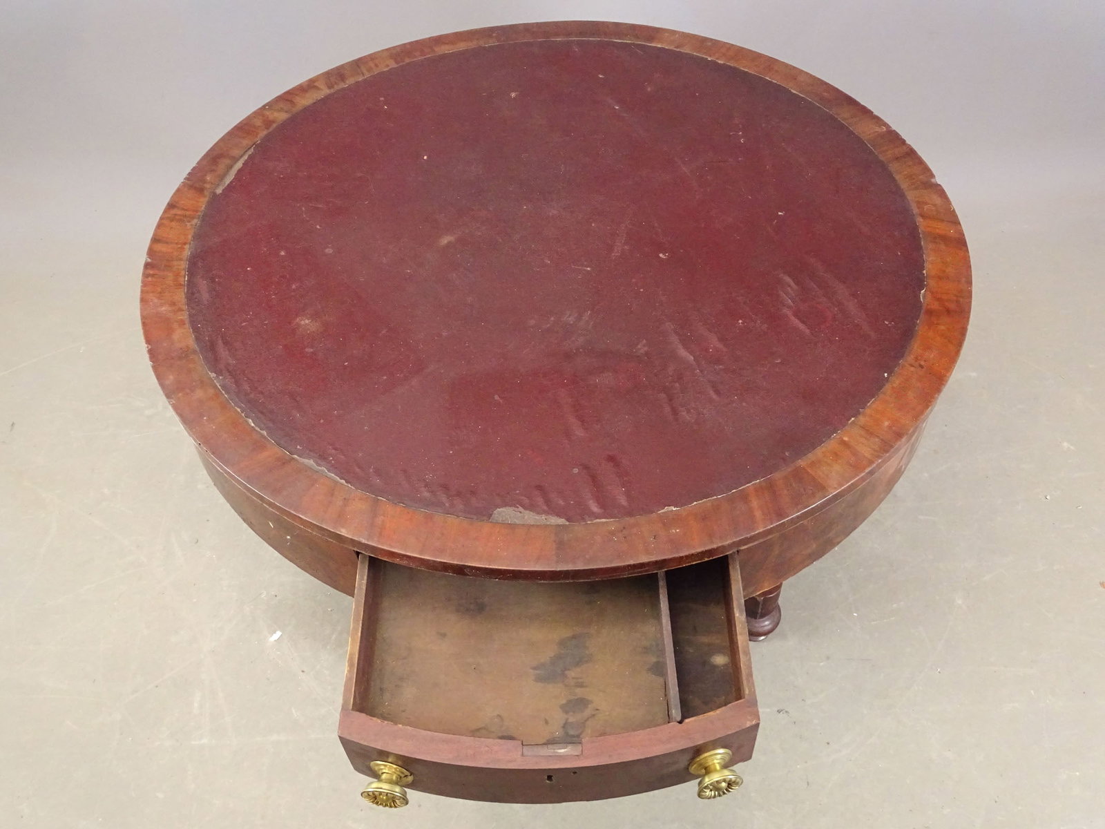 19th c. Drum Table - 3