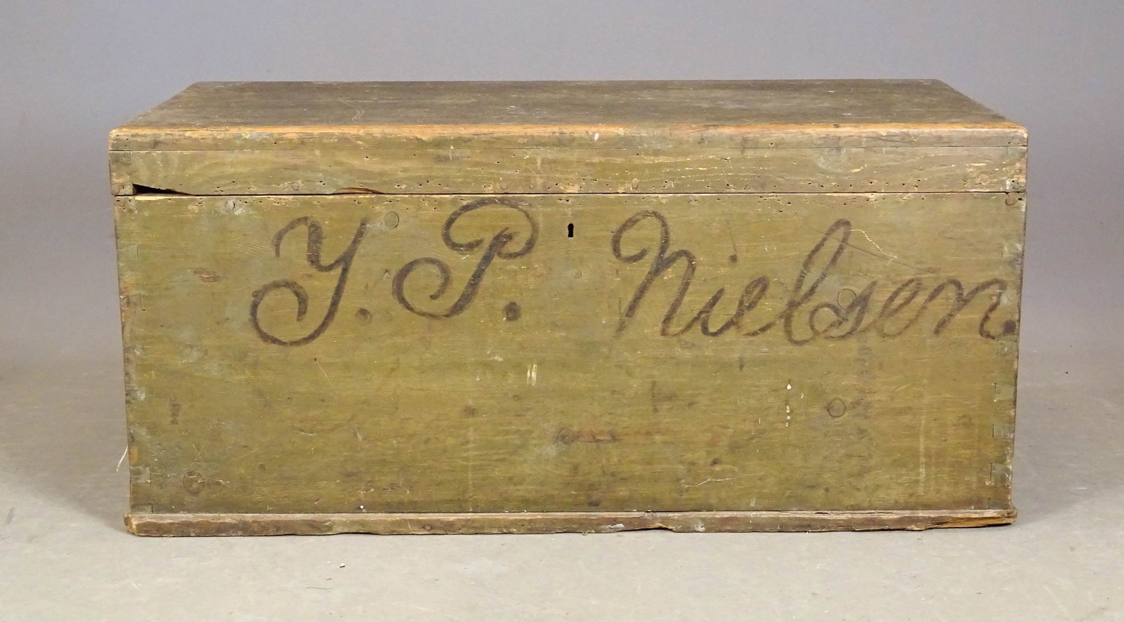 19th c. Painted Trunk - 2