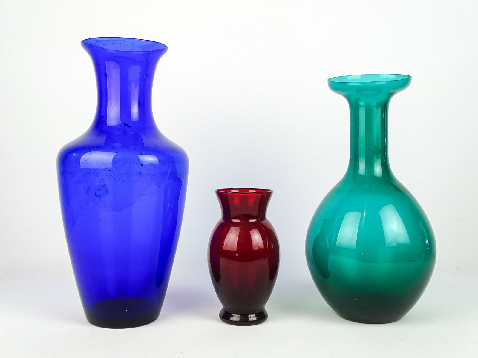 Lot of Glass Vases (1 of 4)