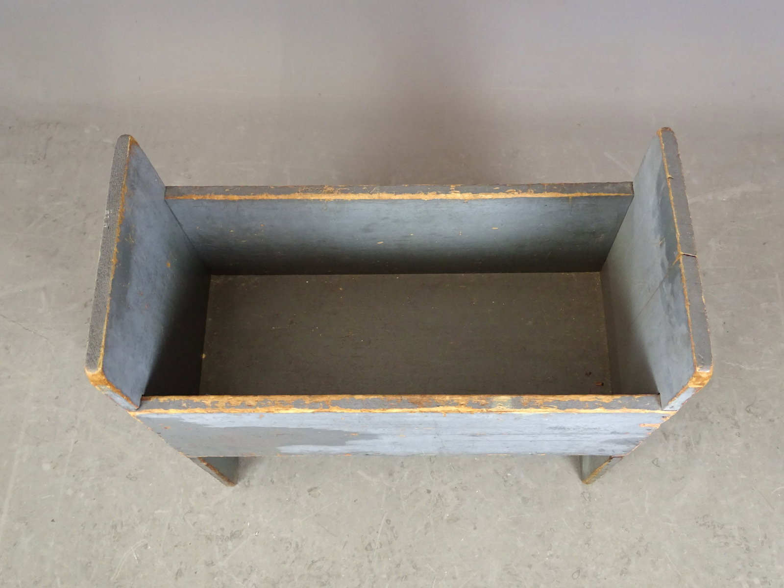 Primitive Storage Bench - 3