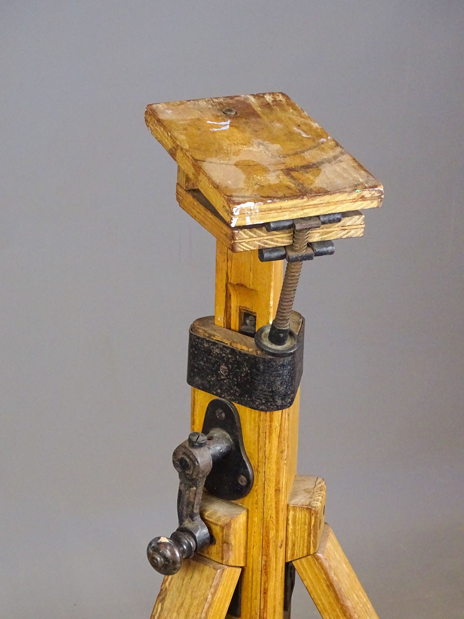 Vintage Folding Base - 2