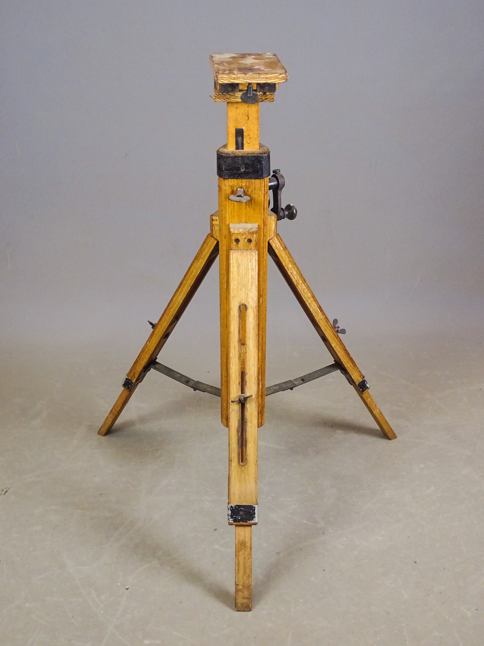 Vintage Folding Base - 3
