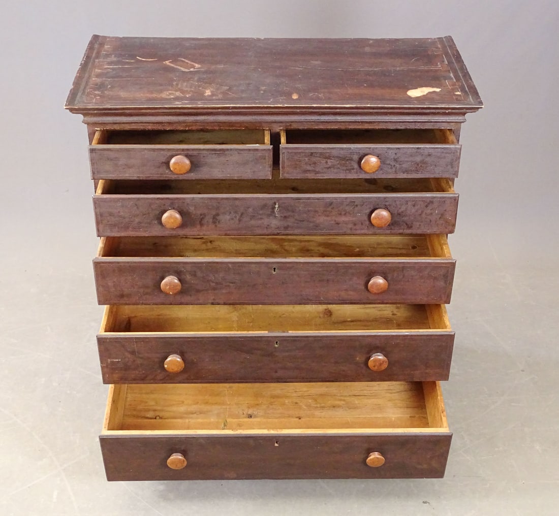 18th c. Chippendale Chest - 2