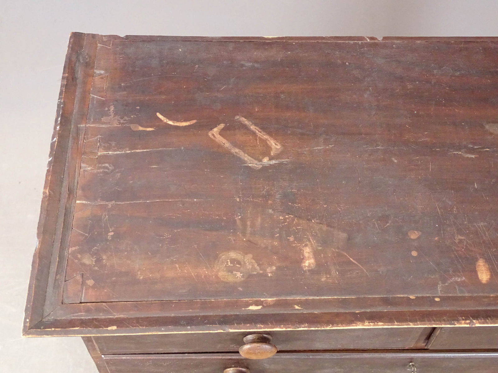 18th c. Chippendale Chest - 4