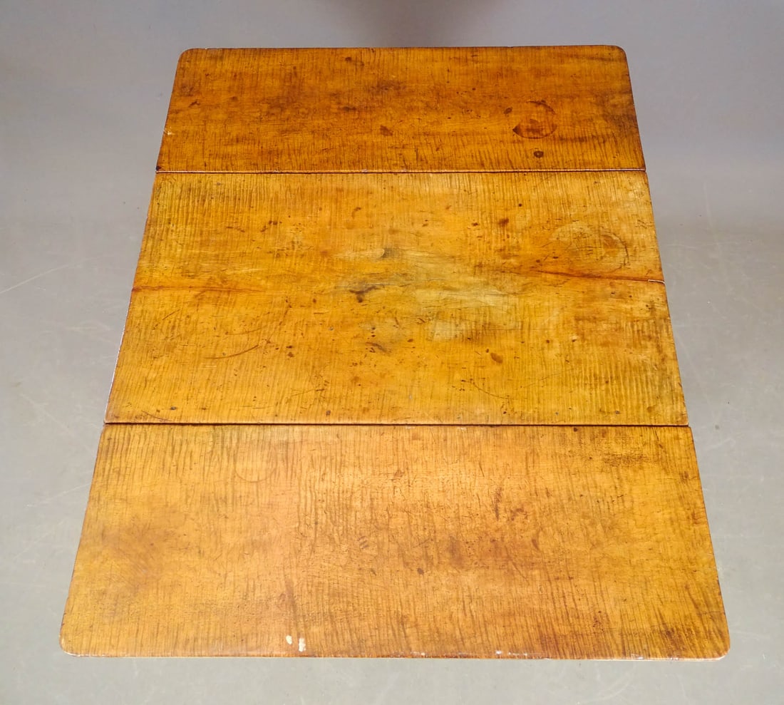 19th c. Dropleaf Table - 3