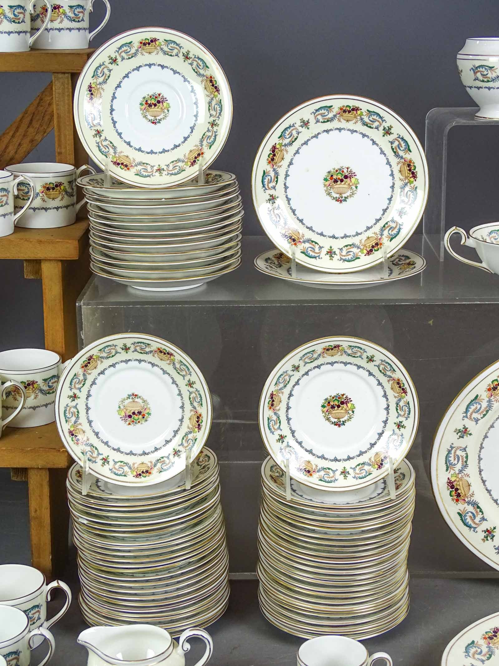Aynsley Dinner Service - 11