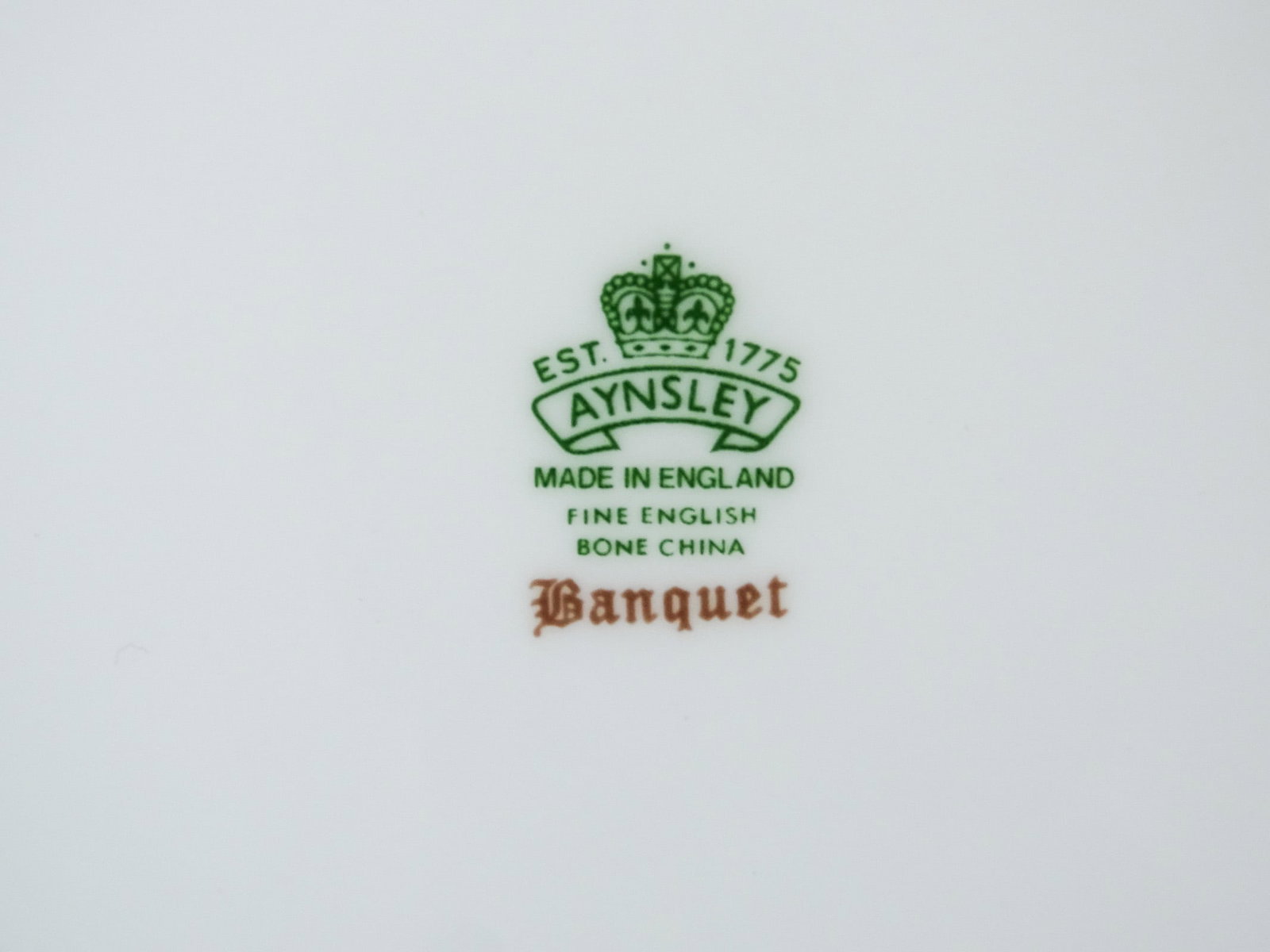 Aynsley Dinner Service - 13