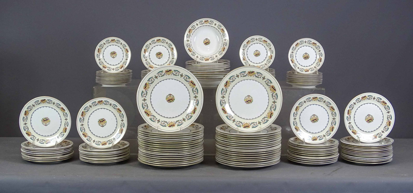 Aynsley Dinner Service (1 of 20)