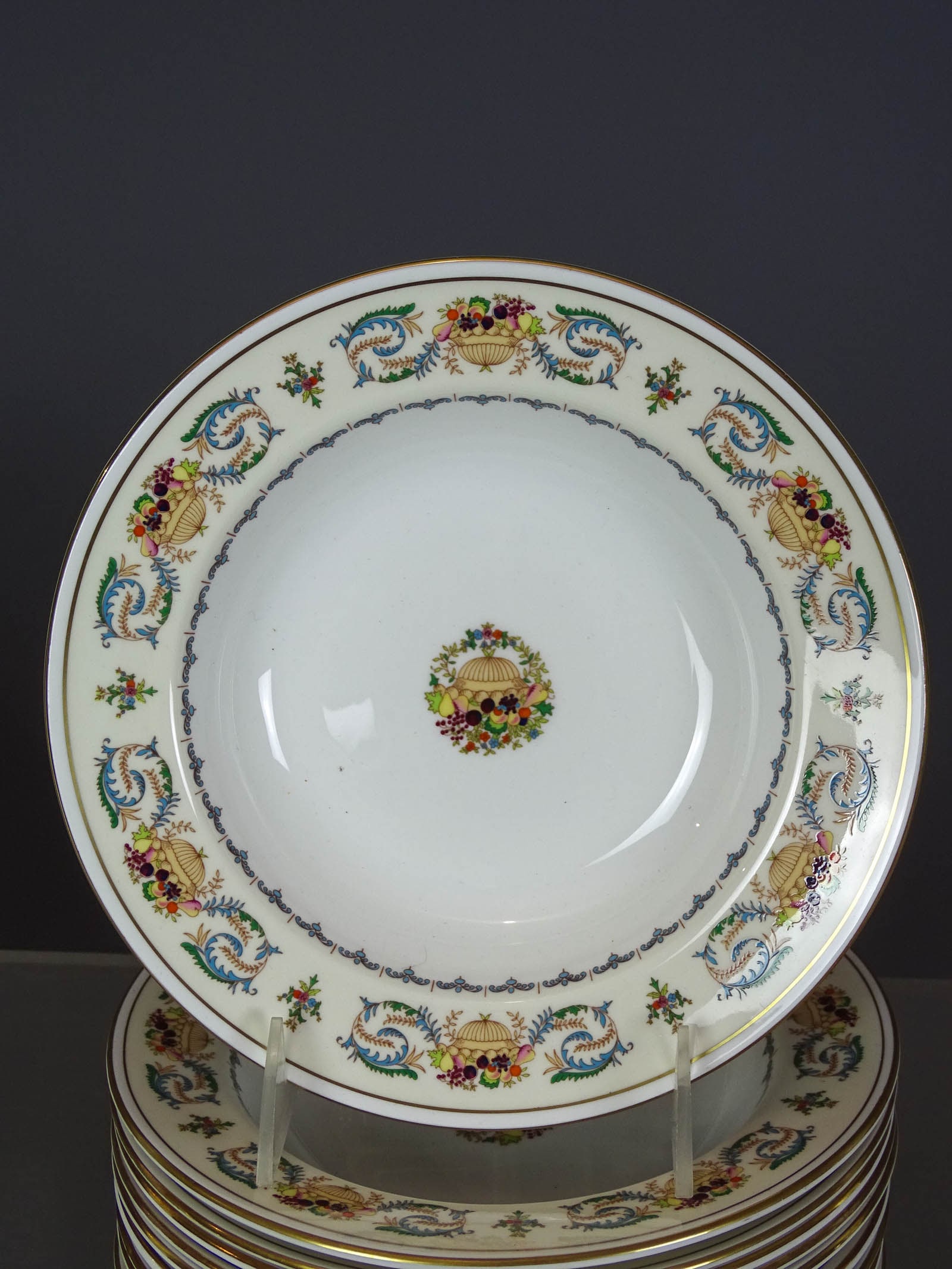 Aynsley Dinner Service - 8