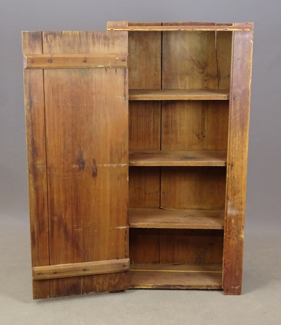 19th c. Single Door Cupboard - 4