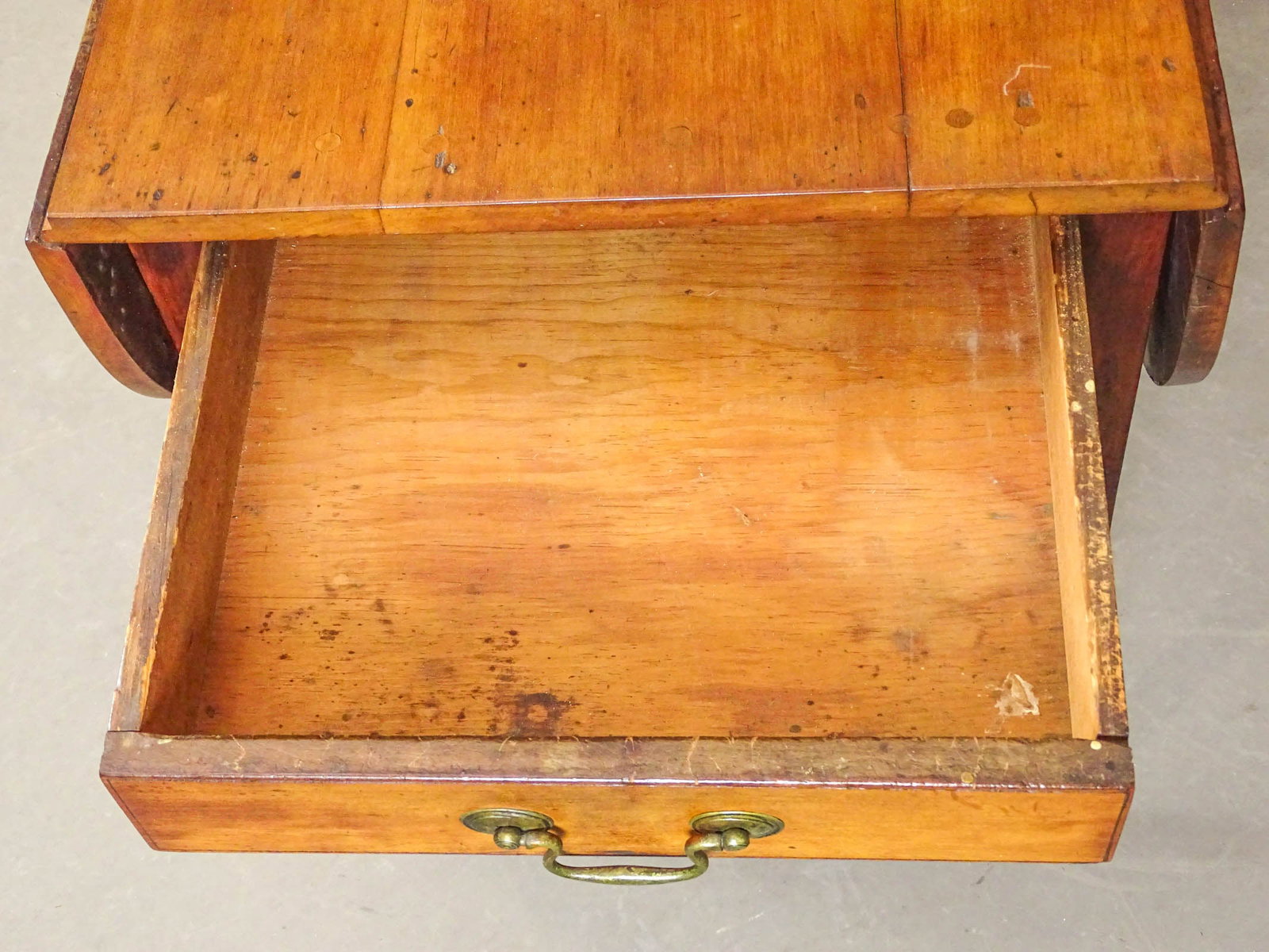 19th c. Pembroke Table - 2