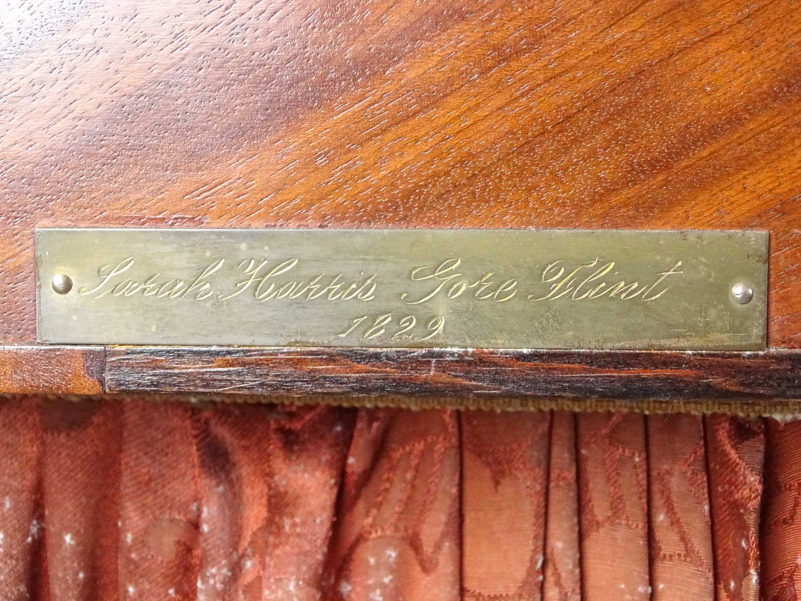 19th c. Classical Sewing Stand - 4
