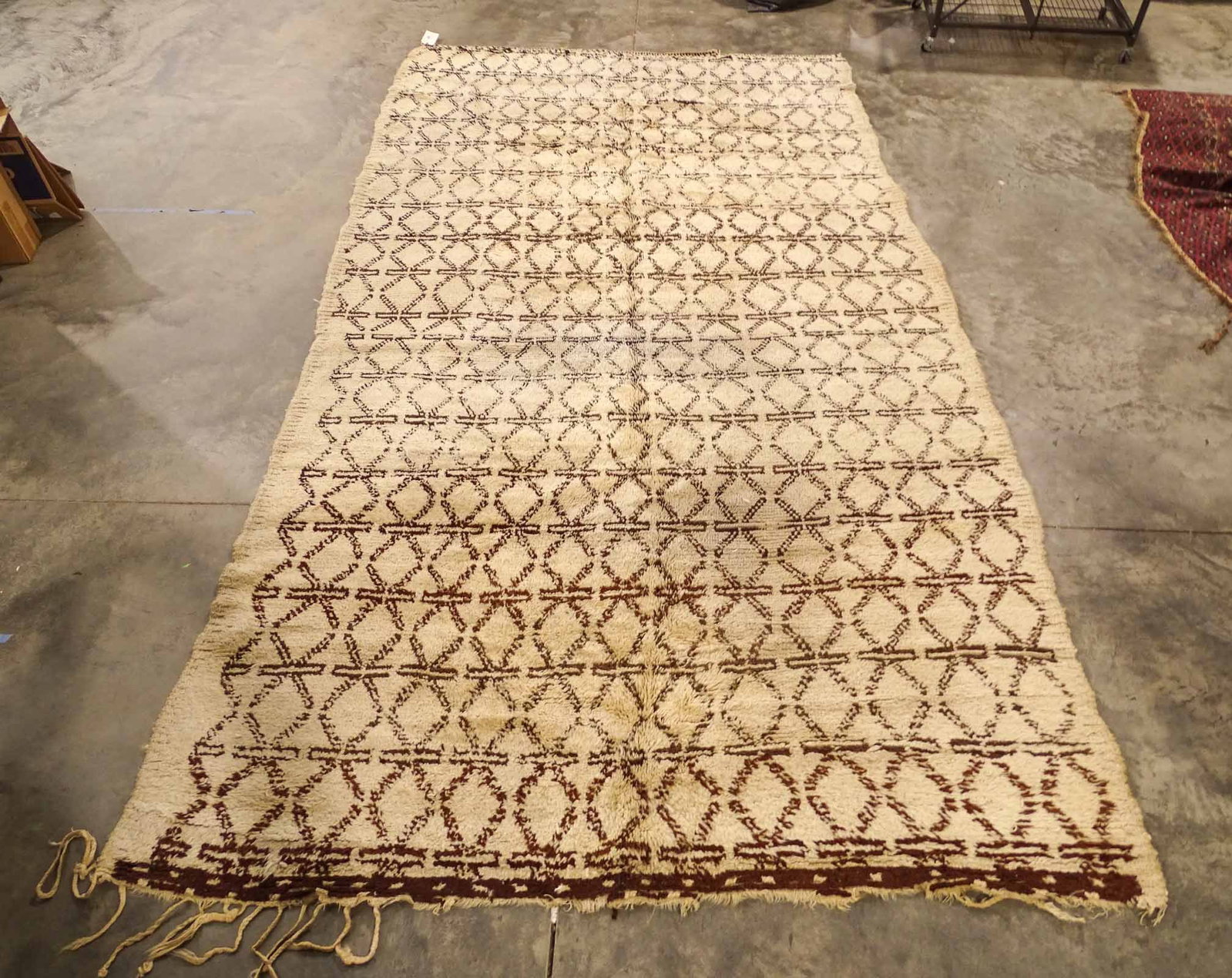 Roomsize Wool Rug: Roomsize Wool rug. 12' 2" x 6' 9'. As is.