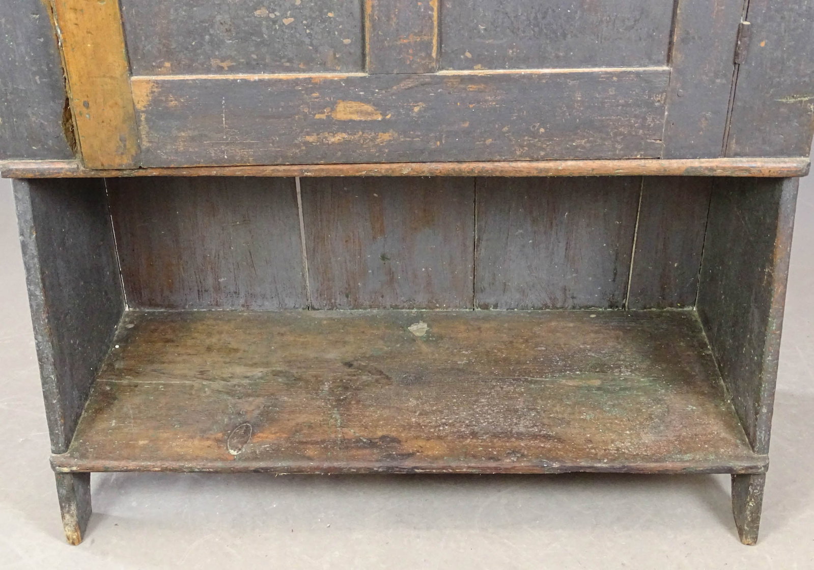 19th c. Bucket Cupboard - 3