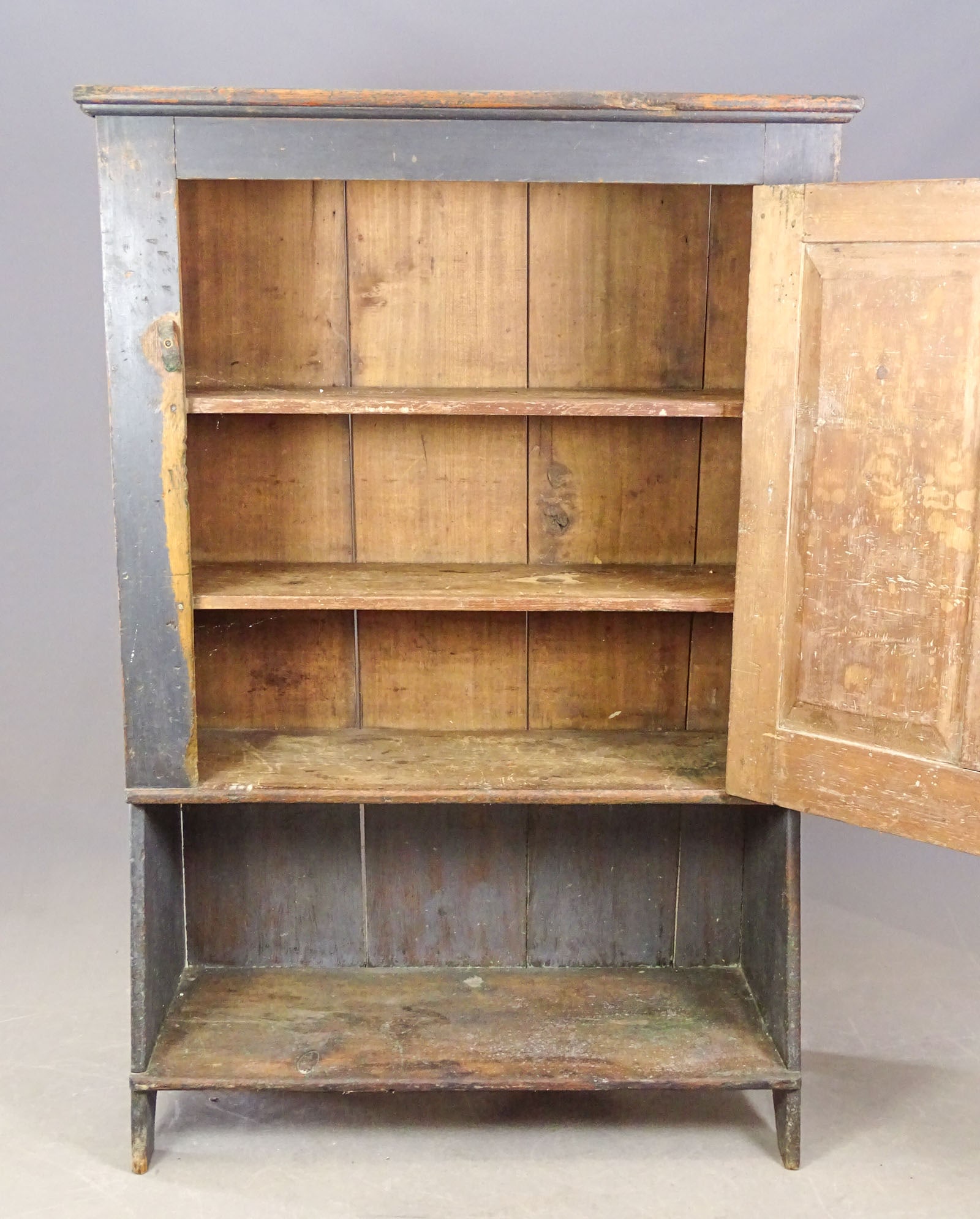 19th c. Bucket Cupboard - 4