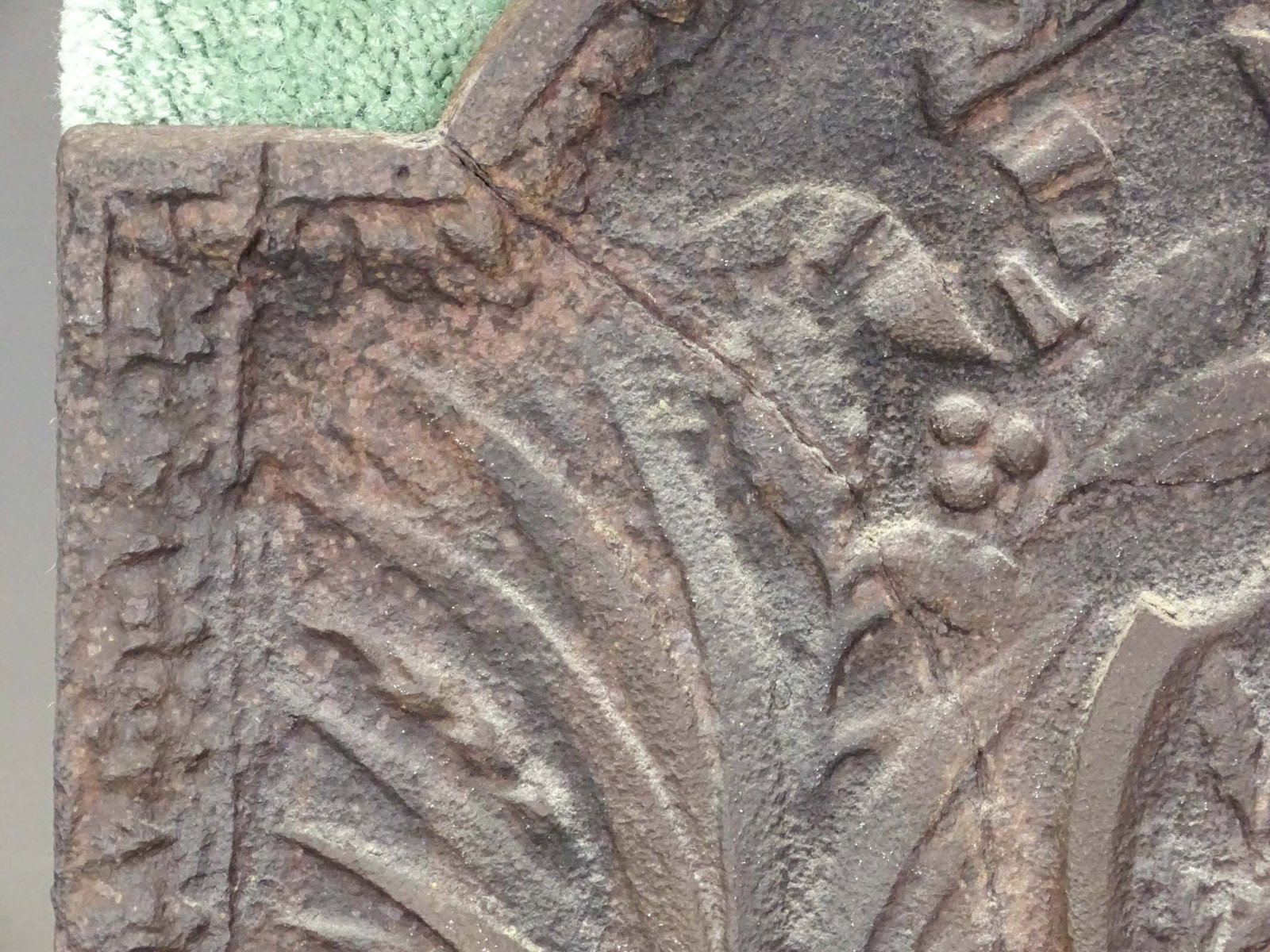 18th c. Cast Iron Fireback - 4