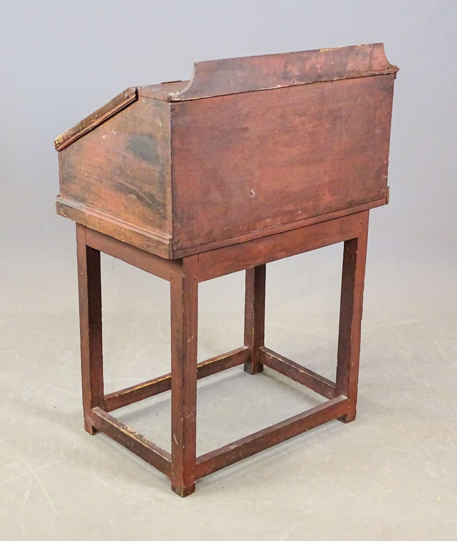18th c. Desk - 3