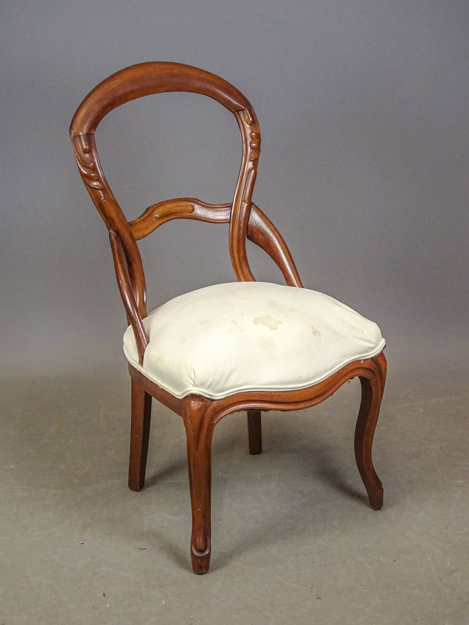 Victorian Chair (1 of 6)