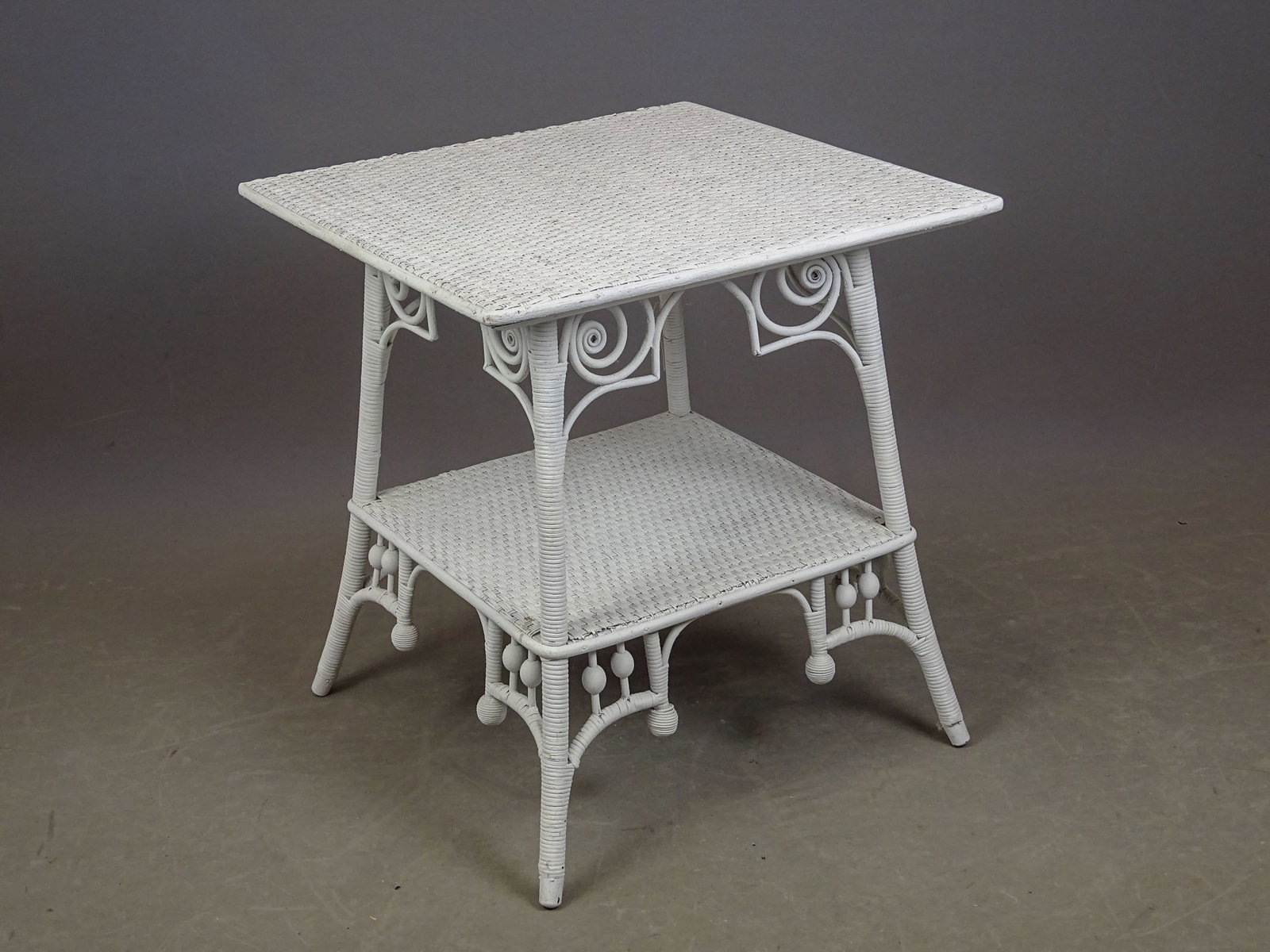 Wicker Table (1 of 4)
