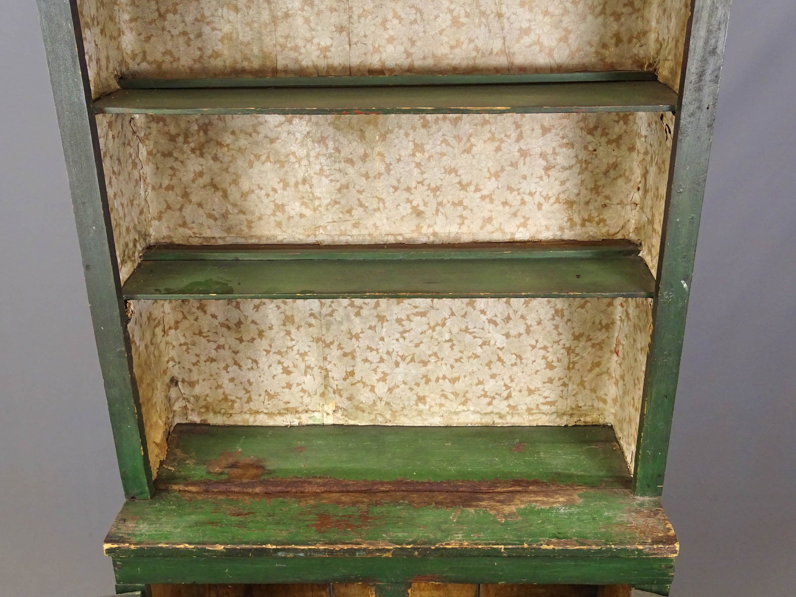 19th c. Stepback Cupboard - 4
