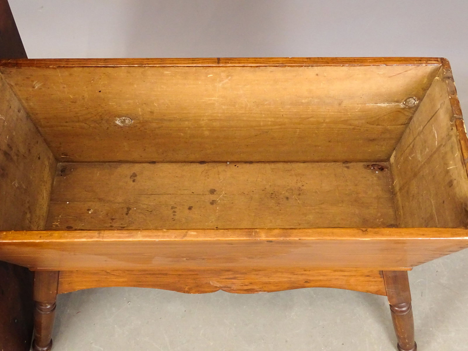 19th c. Dough Box Table - 4